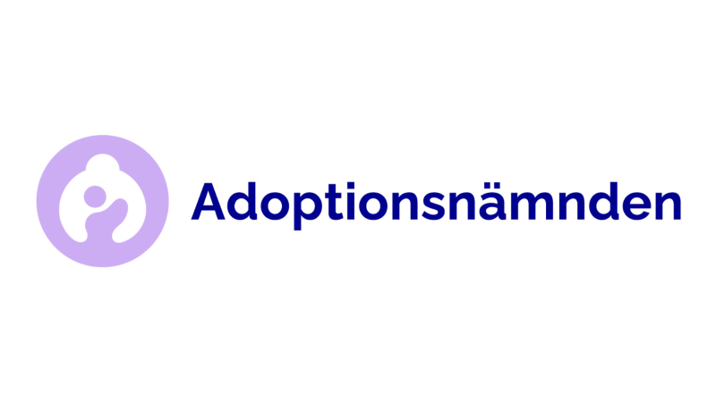Adoptionsnämndens logotyp.